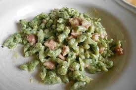 Spinat Spatzen Mit Schinken Rahm Sauce Von Asap Chefkoch Rezept Schinken Rahm Sauce Schinken Lebensmittel Essen