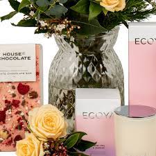 We provide flowers delivery services all across new zealand, even to we at send flowers to new zealand promise handpicked quality of fresh cut flowers and stunning arrangements to mesmerise your loved ones. The Flower Delivery Company Auckland Florist Flowers Auckland Free Flower Delivery