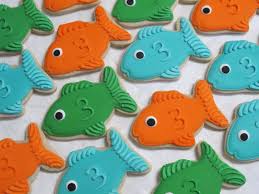 Il 570xn 839356015 C8a2 Jpg 570 428 Fish Cookies Sugar Cookies Decorated Cookie Decorating