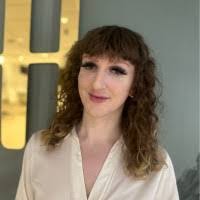 Julie Blackledge's Instagram, Twitter & Facebook