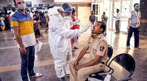 Latest updates on operations of mumbai local trains. Mumbai As Cases Surge Restaurants Hotels See Drop In Footfall By 30 Fear Return Of Lockdown Cities News The Indian Express