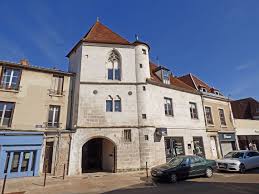 Auxerre Hotel Du Cerf Volant Hotel House Styles Mansions