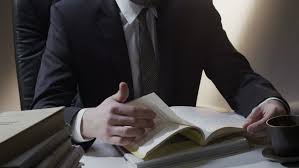 المستثمر الذكي Pdf مجانا أفضل كتاب لتعلم الإستثمار بذكاء In 2020 Rings For Men