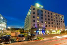 All 220 soundproofed rooms feature free wifi and minibars. Holiday Inn Express Dusseldorf City Nord Holiday Extras