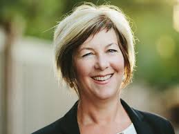 Lisa Purdy's Instagram, Twitter & Facebook