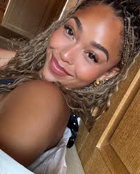 Random question… is there anywhere that you can get a hair braid done like  in the photo? Thanks