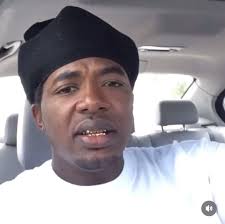 Praying for the family 🙏🙏😭😭 R.I.P babygirl!! This is why I don't let  them give my kids anything and their all perfectly fine!!