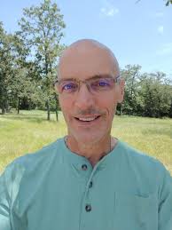 Richard Mouser's Instagram, Twitter & Facebook