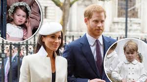 Clinton er kritisk til at det britiske kongehuset ikke ga mer støtte til det unge. Kgl Bryllup Alt Om Prins Harry Og Meghan Markles Sode Brudeborn Billed Bladet