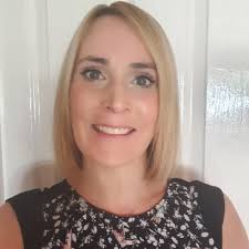 Melanie Lamb's Instagram, Twitter & Facebook