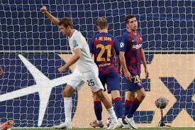 رحلة طيران كان يفترض أن تمنح بعض الراحة والاسترخاء للاعبي بايرن ميونخ قبل مشاركتهم في منافسات كأس العالم للأندية، لكنها تحولت إلى مصدر إضافي للتعب والإرهاق بعد أن تأخرت الطائرة في الإقلاع لسبع ساعات. Ø§Ù„ØµØ­Ù Ø§Ù„Ø£Ù„Ù…Ø§Ù†ÙŠØ© Ø¨Ø§ÙŠØ±Ù† Ù…ÙŠÙˆÙ†Ø® ÙŠØ­Ù‚Ù‚ ÙÙˆØ² Ø§Ù„Ù‚Ø±Ù† Ø£Ù…Ø§Ù… Ø¨Ø±Ø´Ù„ÙˆÙ†Ø©