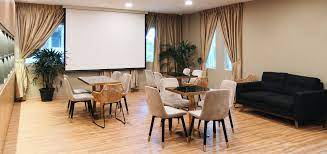 Estas estadías están muy valoradas por su ubicación boutique style double room~20 minutes to kl city!indulge in a cozy yet stylish living space nestled in the heart of damansara perdana. Kota Damansara H Space