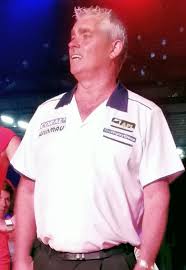 He won the 2004 bdo world darts championship and the 1999 winmau world masters. Steve Beaton Wikipedia
