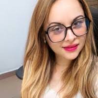 Yesenia Pinales's Instagram, Twitter & Facebook