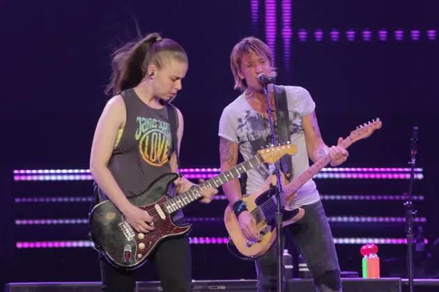 Keith Urban Invites 19-Year-Old Girl to Play Guitar On Stage [VIDEO] | B104  WBWN-FM