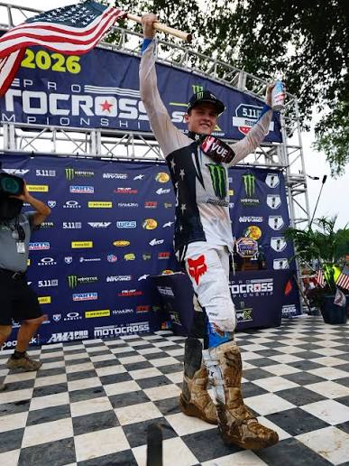 USA baby🇺🇸🇺🇸 sh!t happens we live to fight another day “don't crash in the first turn😂” proud of the effort and grateful I was able to carry the flag on the podium!