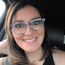 Kimberly Lutz's Instagram, Twitter & Facebook