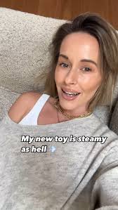 Not gonna lie, I’ve probably ironed like 10 garment in my life because well  ironing sucks. I can’t believe I’m saying this but I could say I actually  enjoy ironing with this @laurastaraustralia Lift ...