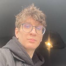 Daniel Mccarrell's Instagram, Twitter & Facebook