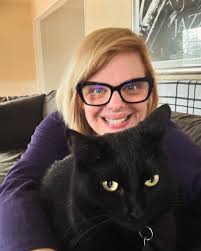 Sandy Kovach 🎧 (@SandyKspeaking)