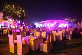 Whether you're looking for the hollywood glitz and glam or your everyday chic, royal has you covered. Royal Ambience Party Lawn Delhi Ncr Banquet Wedding Venue With Prices