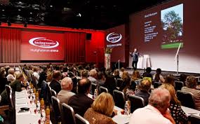 Vi har også lang erfaring i å arrangere banketter, julebord, events, messer og konserter. Folkets Hus Oslo Kongressenter Folkets Hus Landsforbund Fhl