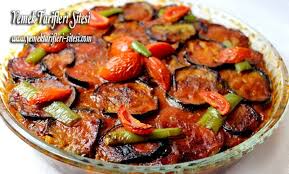 Karnıyarık, musakka, kızartma her türlüsünü. Patlican Musakka