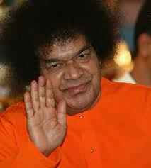 Bhagawan Sri Sathya Sai Baba says ♥️🌹♥️ Man is blinded by the objective  world and he believes that world to be real, meaningful and worthy of  pursuit. The cataract grows in the