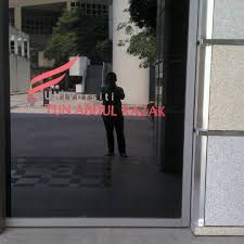 Since 2012, unirazak has been under the leadership and guidance of our esteemed chancellor, yabhg. Photos At Universiti Tun Abdul Razak Unirazak Razak Campus College Academic Building In Kuala Lumpur