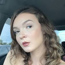 Edith Paige's Instagram, Twitter & Facebook