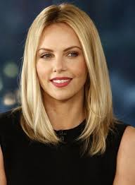 Maybe you would like to learn more about one of these? Idee Tendance Coupe Coiffure Femme 2017 2018 Coupe De Cheveux Carre Mi Long Plus Vogue Tunisie Maroc Algerie Magazine Fashion Luxe Inspiration Et People