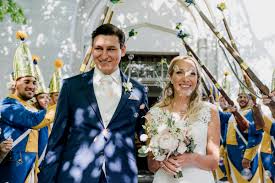 Harald krassnitzer, renée soutendijk, michaela may and others. Wunderbare Hochzeit Von Birthe Norman In Holsteins Muhle