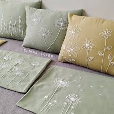 Elmas Eller On Instagram Bir Suredir Cok Tatli Birileri Icin Hazirliyordum Sonunda Bugun Sahiplerini Buldular Kissen Stickerei Sticken Kissen Besticken