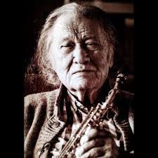 Robert Pettinelli's Instagram, Twitter & Facebook