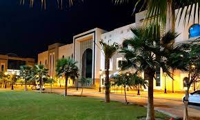 تقع جامعة نيشان تاشي بمدينة إسطنبول بالطرف الاوروبي وتضم الجامعة ثلاثة كليات وهما كلية الهندسة والعمارة وكلية الاقتصاد والعلوم الادارية والاجتماعية وكلية الفنون. Ø¬Ø§Ù…Ø¹Ø© Ø¬Ø§Ø²Ø§Ù† On Twitter ÙŠØ¶Ù… Ù…Ø´Ø±ÙˆØ¹ Ù…Ø¬Ù…Ø¹ ÙƒÙ„ÙŠØ§Øª Ø§Ù„Ø¨Ù†Ø§Øª Ø¨Ù…Ø­Ù„ÙŠØ© 184 Ù‚Ø§Ø¹Ø© Ø¯Ø±Ø§Ø³ÙŠØ© 83 Ù…Ø¹Ù…Ù„Ø§ 452 Ù…ÙƒØªØ¨Ø§ Ø¥Ø¯Ø§Ø±ÙŠØ§ ÙˆØªØ¨Ù„Øº Ø·Ø§Ù‚ØªÙ‡ Ø§Ù„Ø§Ø³ØªÙŠØ¹Ø§Ø¨ÙŠØ© 15 000 Ø£Ù„Ù Ø·Ø§Ù„Ø¨Ø© Https T Co Kryw7tpsax