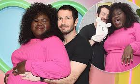 Surprise news: Actor Ethan Browne's wife announces pregnancy with second  child while the two travel to Paris together