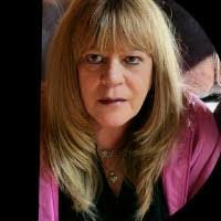 Angela Amell's Instagram, Twitter & Facebook