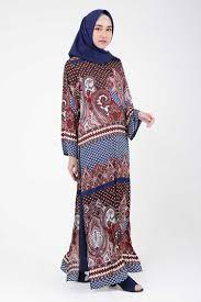 Dari segi pola, gamis termasuk baju sederhana, namun harus tetap diperhatikan. 60 Model Gamis Batik Kombinasi Modern Terbaru 2020