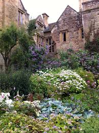 Kiftsgate Court Beautiful Gardens Gorgeous Gardens English Garden