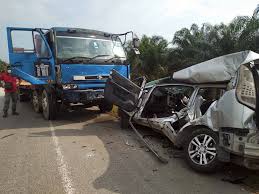 Two persons died on the spot, while two succumbed on their way to a hospital. Three Family Members En Route To Wedding Killed In Bentong Road Crash Malaysia Malay Mail