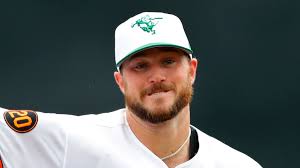 Mike Wright traded to Mariners