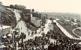 Carretera Del Carmelo Un Domingo De Ramos En Los Anos 60 Autor Desconocido Barcelona Fotos Antiguas Fotos
