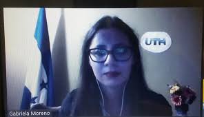 UTH-Siguatepeque 🎯Gabriela Moreno de la carrera de Derecho 🎯Daniela  Gonzáles y Brian Alemán de Gerencia de Negocios 🎯Victor Enamorado, Gustavo  Argueta y Dania Alcántara de Ingeniería en Computación. Desarrollaron su  defensa de