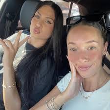 Angelina Clark's Instagram, Twitter & Facebook