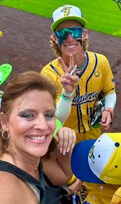 Rockies legends Vinny Castilla and Ubaldo Jiménez joined the Savannah  Bananas during Saturday's game:  https://www.9news.com/video/sports/savannah-bananas-fans-turn-out-for-2-sold-out-games-at-coors-field/73-d41cddd0-d926-4839-bf6c-3828f11271f4  ...