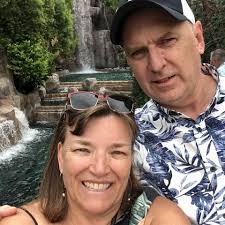 What spray shirt recommendations are there for a Detla 12.10 kayak?