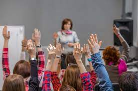 Democracia es una forma de organización de grupos de personas, cuya característica predominante es que la titularidad del poder reside en la totalidad de sus miembros, haciendo que la toma de decisiones responda a la voluntad colectiva de los miembros del grupo. Democracia Participativa En La Gestion Publica Blog Postgrado Epg Utp