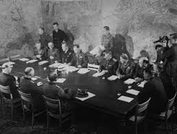 Victory in europe day takes place on the 8th of may 1945. 7 8 Mai 1945 Fin De La Guerre En Europe Herodote Net