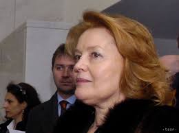 Magda vášáryová, zora kolínska & naďa kotršová 2011. M Horackovi Bude Na Cesky Hrad Pomahat Aj Herecka Magda Vasaryova