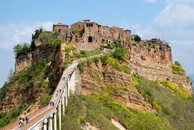 Civita di bagnoregio is a small italian hill town in the province of viterbo, region of lazio, in central italy. Datei 20090414 Civita Di Bagnoregio Jpg Wikipedia